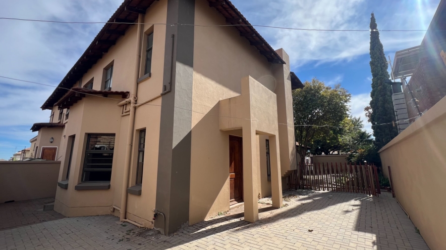 3 Bedroom Property for Sale in Langenhovenpark Free State